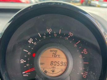 Toyota AYGO 1.0 VVT-i x-cite 4 Red Bi-Tone Euro 6 5dr