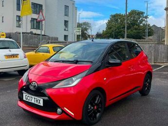 Toyota AYGO 1.0 VVT-i x-cite 4 Red Bi-Tone Euro 6 5dr