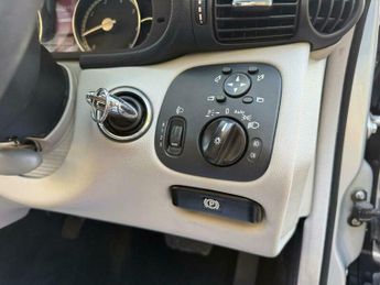 Mercedes-Benz Captiva 1.8 CLC180K SE Coupe Auto Euro 4 3dr