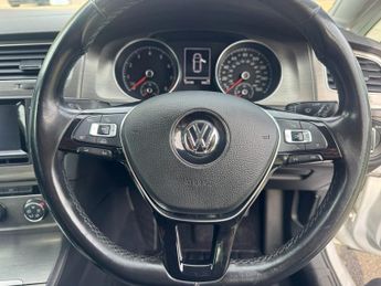 Volkswagen Golf SE TSI BLUEMOTION TECHNOLOGY DSG