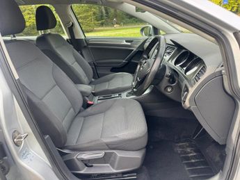 Volkswagen Golf SE TSI BLUEMOTION TECHNOLOGY DSG