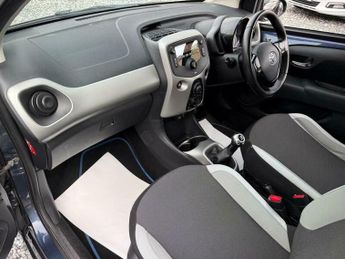 Toyota AYGO 1.0 VVT-i x-play Euro 6 5dr