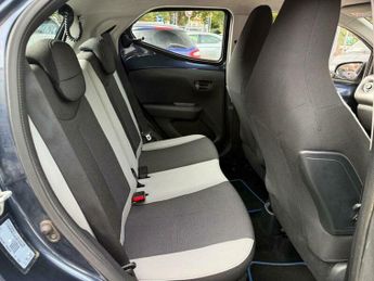 Toyota AYGO 1.0 VVT-i x-play Euro 6 5dr