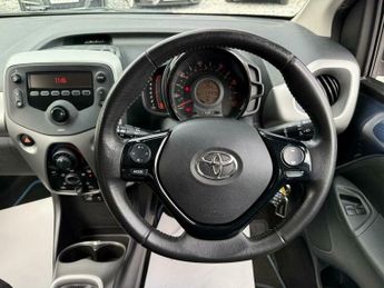 Toyota AYGO 1.0 VVT-i x-play Euro 6 5dr
