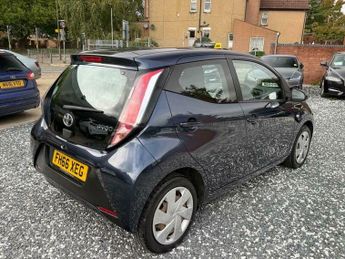 Toyota AYGO 1.0 VVT-i x-play Euro 6 5dr