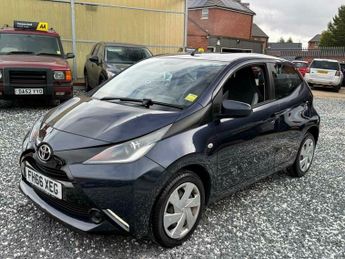 Toyota AYGO 1.0 VVT-i x-play Euro 6 5dr