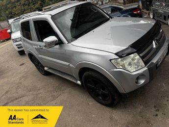 Mitsubishi Shogun SWB DI-D GLS ELEGANCE