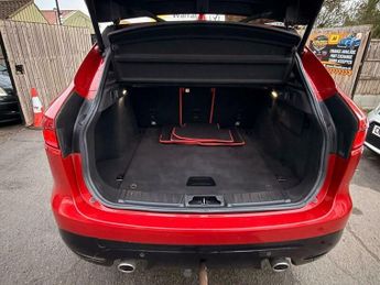 Jaguar F-Pace 3.0 D300 V6 S Auto AWD Euro 6 (s/s) 5dr