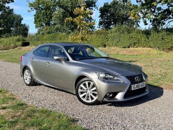 Lexus IS 2.5 300h Advance Saloon 4dr Petrol Hybrid E-CVT Euro 6 (s/s) (22