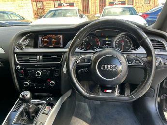 Audi A4 2.0 TDI S line Euro 5 (s/s) 4dr