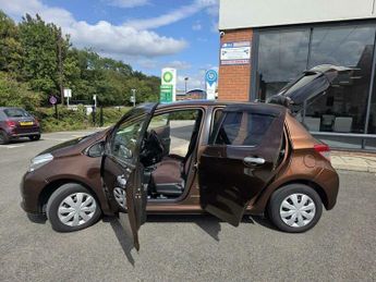 Toyota  1.3L 5 DRS PETROL
