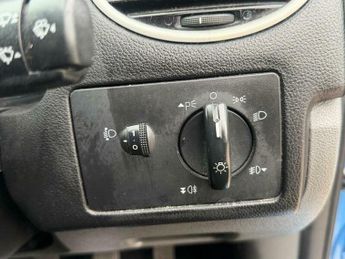Ford Focus 1.6 Zetec 5dr