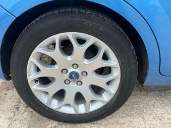 Ford Focus 1.6 Zetec 5dr