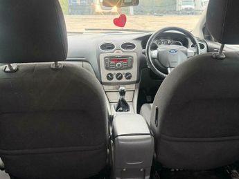 Ford Focus 1.6 Zetec 5dr