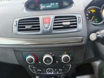 Renault Megane 1.5 dCi Expression Sport Tourer EDC Euro 5 5dr