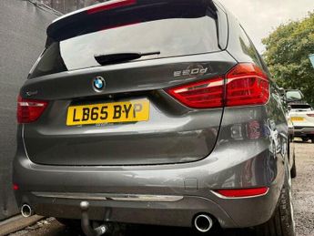BMW 2 SERIES 2.0 220d Luxury Auto xDrive Euro 6 (s/s) 5dr