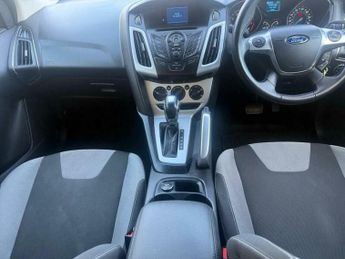 Ford Focus 1.6 Zetec Powershift Euro 5 5dr