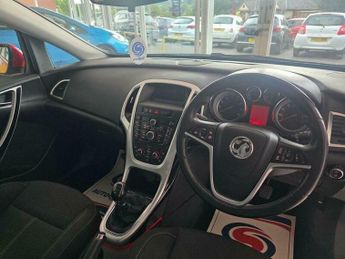 Vauxhall Astra 1.4 16v SRi Euro 5 5dr