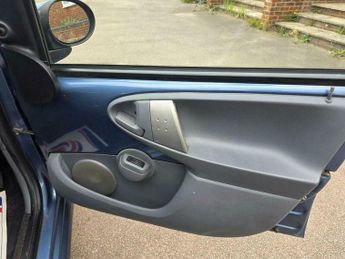 Toyota AYGO 1.0 VVT-i Blue MultiMode Euro 4 5dr