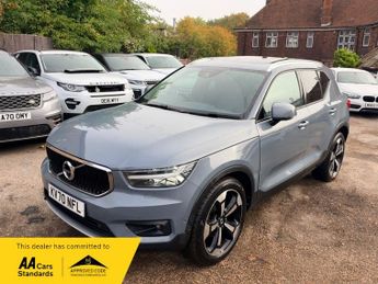 Volvo XC40 T3 MOMENTUM PRO