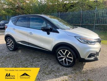 Renault Captur 1.3 TCe ENERGY S Edition 'Red Edition' SUV 5dr Petrol Manual Eur