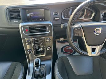 Volvo S60 2.0TD D2 16V 121BHP Euro 6 R-Design Nav **FULL Service History /