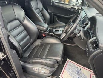 Porsche Macan 3.6T V6 Turbo PDK 4WD Euro 6 (s/s) 5dr