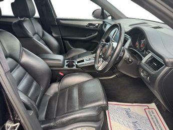 Porsche Macan 3.6T V6 Turbo PDK 4WD Euro 6 (s/s) 5dr