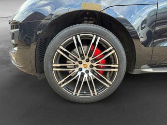 Porsche Macan 3.6T V6 Turbo PDK 4WD Euro 6 (s/s) 5dr