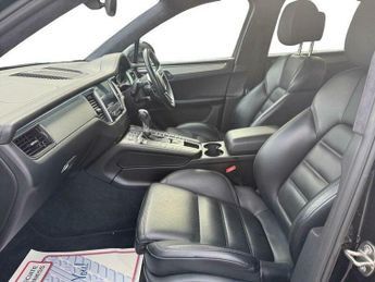 Porsche Macan 3.6T V6 Turbo PDK 4WD Euro 6 (s/s) 5dr