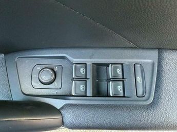 Volkswagen Tiguan 2.0 TDI BlueMotion Tech SE Navigation DSG Euro 6 (s/s) 5dr