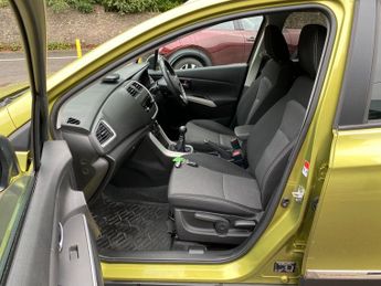 Suzuki SX4 S-Cross SZ4 1.6 Petrol. TWO OWNERS. LOW MILES.