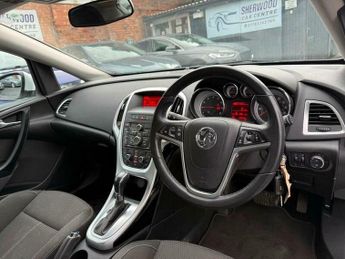 Vauxhall Astra 1.6 16v SRi Auto Euro 5 5dr