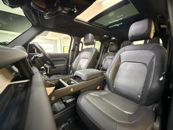 Land Rover Defender X-DYNAMIC SE [EXTENDED LAND ROVER WARRANTY, 7 SEATS & 3X SERVICE