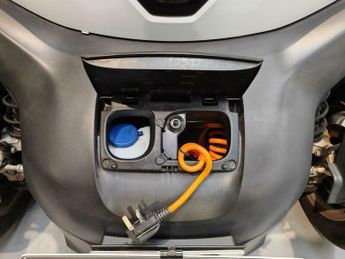 Renault Twizy Expression Coupe Electric Auto (18 ps)
