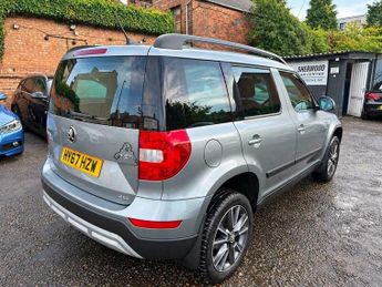 Skoda Yeti 2.0 TDI SE Drive Outdoor DSG 4WD Euro 6 (s/s) 5dr