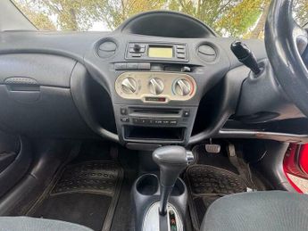 Toyota Yaris 1.3 VVT-i T Spirit 5dr