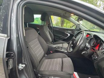 Vauxhall Insignia 2.0 CDTi SRi Sports Tourer Auto Euro 5 5dr