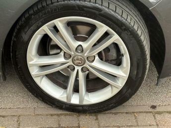 Vauxhall Insignia 2.0 CDTi SRi Sports Tourer Auto Euro 5 5dr