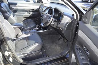Mitsubishi Outlander 4