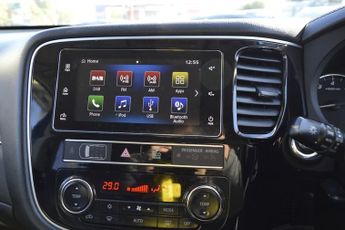 Mitsubishi Outlander 4