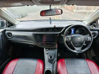 Toyota Auris 1.8 VVT-h Business Edition Touring Sports CVT Euro 6 (s/s) 5dr