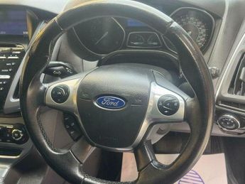 Ford Focus 1.6 Titanium Navigator Powershift Euro 5 5dr