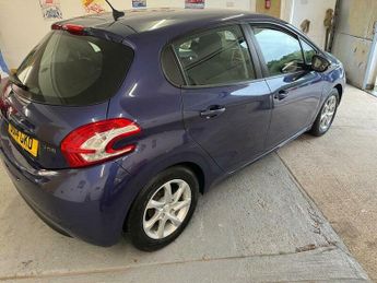Peugeot 208 1.2 VTi Active Euro 5 5dr