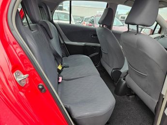 Toyota Yaris VVT-I TR