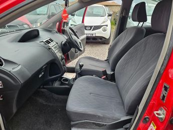 Toyota Yaris VVT-I TR