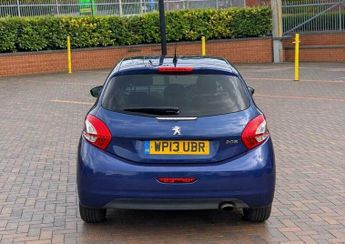 Peugeot 208 1.2 VTi Allure Euro 5 3dr