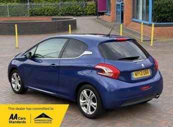 Peugeot 208 1.2 VTi Allure Euro 5 3dr