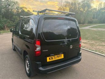 Vauxhall Combo 1.5 Turbo D 2300 Dynamic L1 H1 Euro 6 4dr