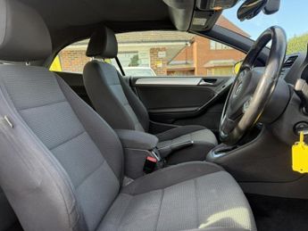 VOLKSWAGEN GOLF SE TSI S-A AUTOMONE OWNER Heated seats Parking camerae ATIC